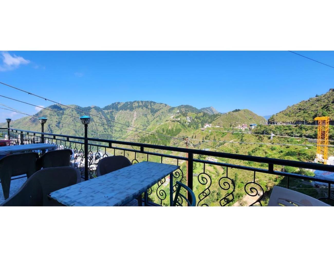Homestay Monal Cafe And Homestay, Suwakholi Mussoorie
